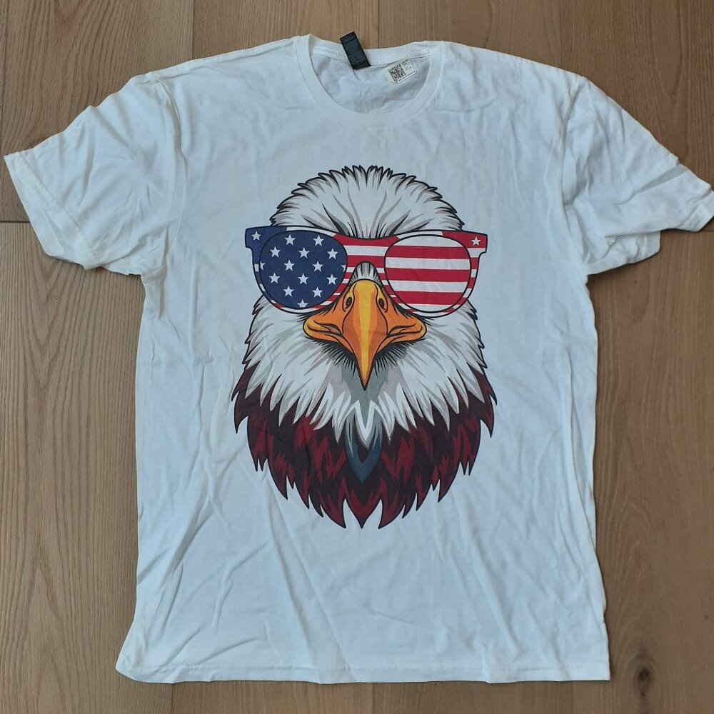 New Large American Eagle in Flag Sunglasses White T-Shirt